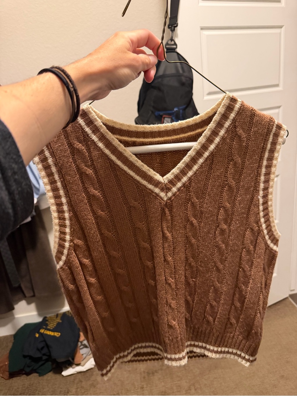 Amazon Essentials Brown Cable Knit V-Neck Sweater Vest